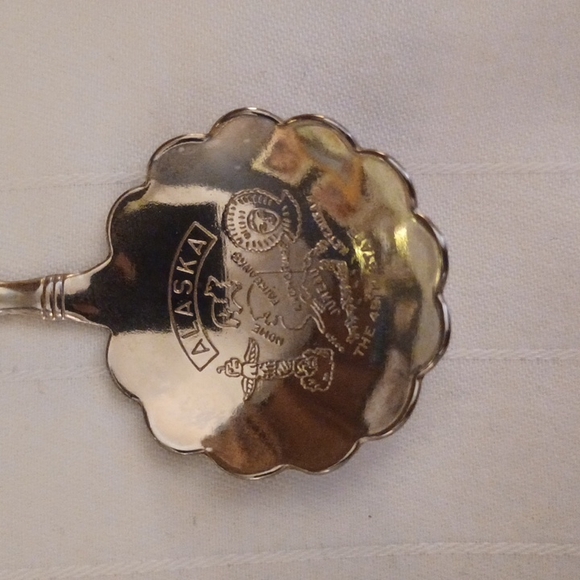 Vintage American Motif Collector Spoons- Set of 16 - Picture 2 of 16